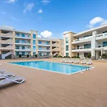 Adega Marina Apartments - Urban View